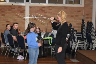 ORY Guyra Emily from Australian Museum demonstrating 320